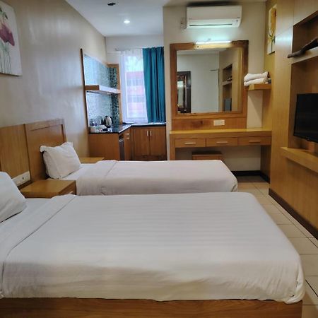 Fratini'S Hotel Лабуан Екстер'єр фото
