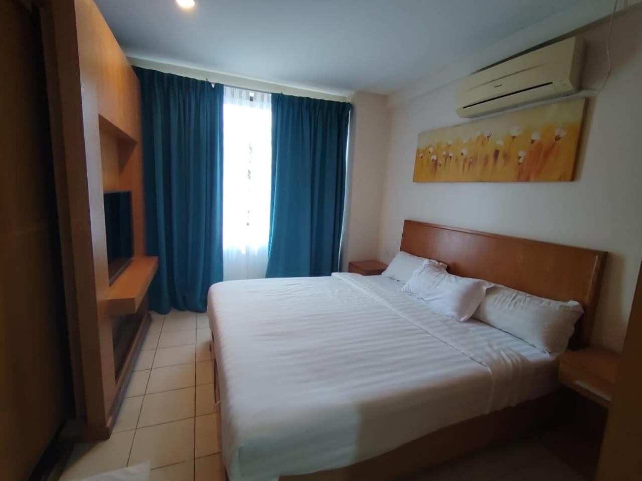 Fratini'S Hotel Лабуан Екстер'єр фото