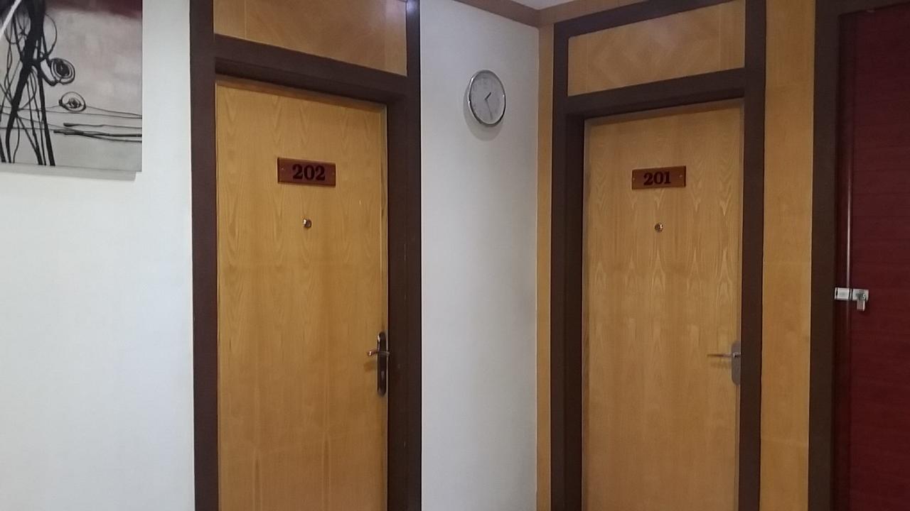 Fratini'S Hotel Лабуан Екстер'єр фото