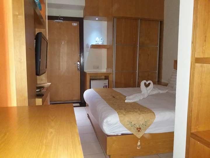 Fratini'S Hotel Лабуан Екстер'єр фото